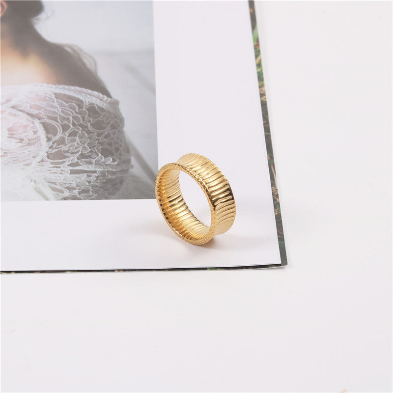 18K Gold Thick Chain and Irregular Melted Ring Set